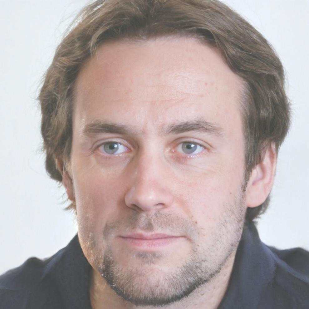 Thomas Müller, Finanzanalyst